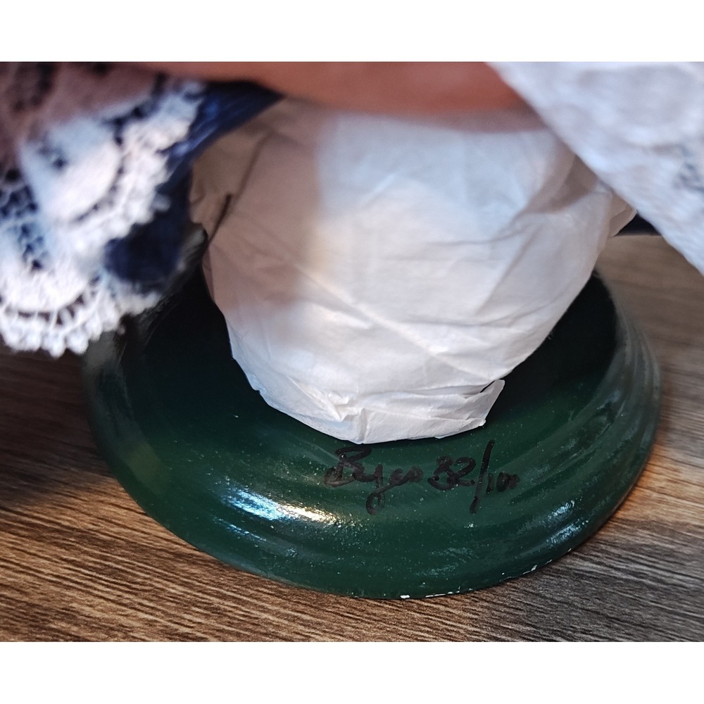 Byers Choice Victorian Shopper Caroler 03 Navy Blue Red Lace 13' LTE 32/100 - Picture 9 of 12